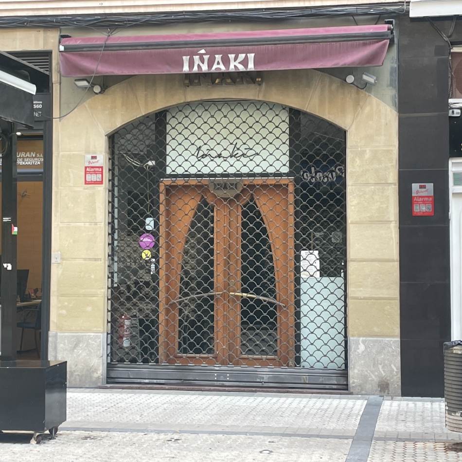 LOCAL CON LICENCIA DE  HOSTELERIA EN EL CENTRO DE ERRENTERIA